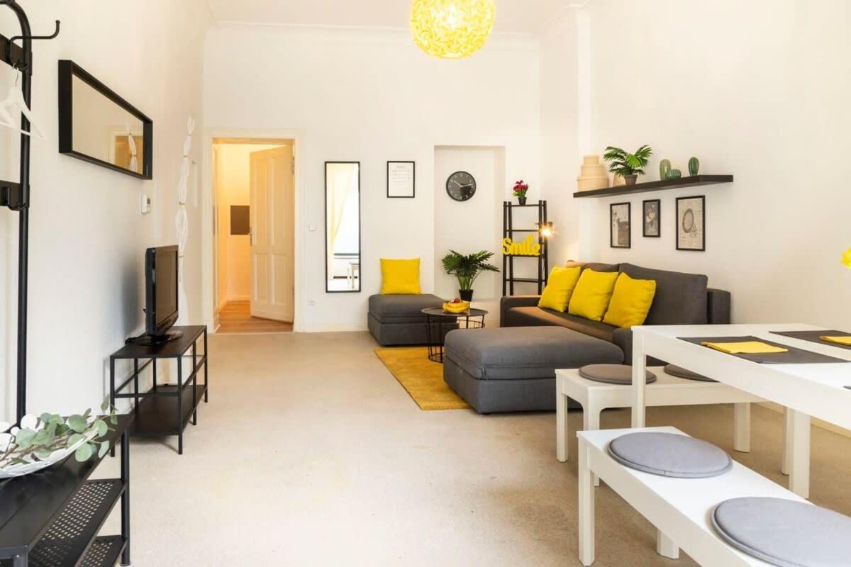 Modern 2 Bedroom Apartment In Berlin Schoeneberg Eksteriør bilde