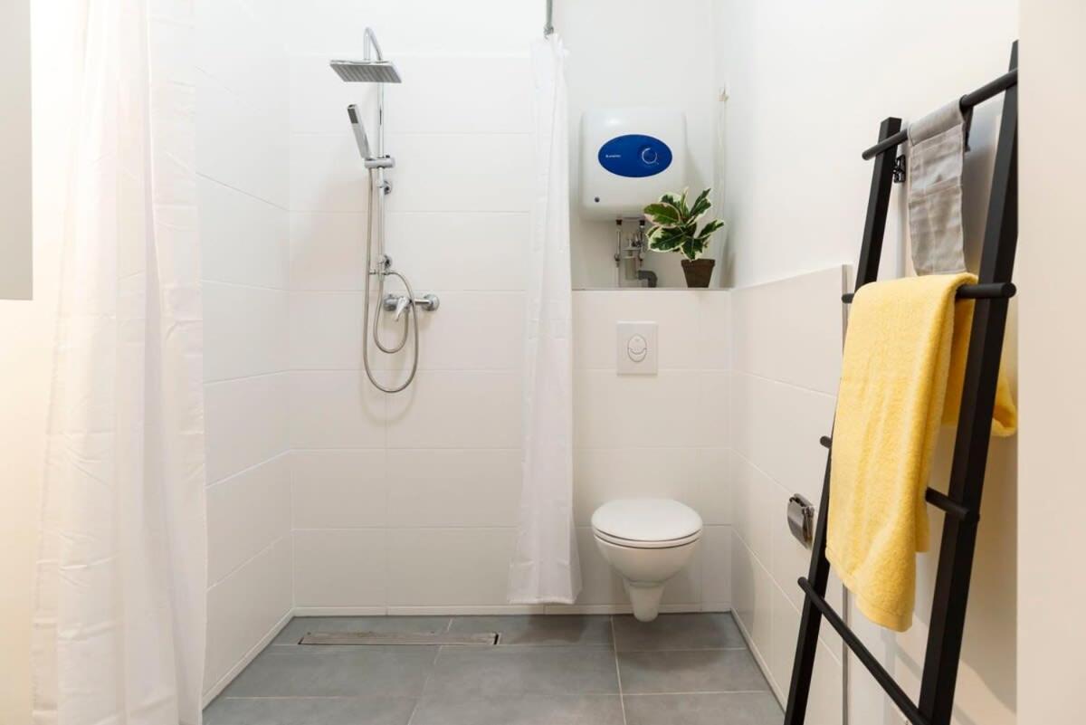 Modern 2 Bedroom Apartment In Berlin Schoeneberg Eksteriør bilde